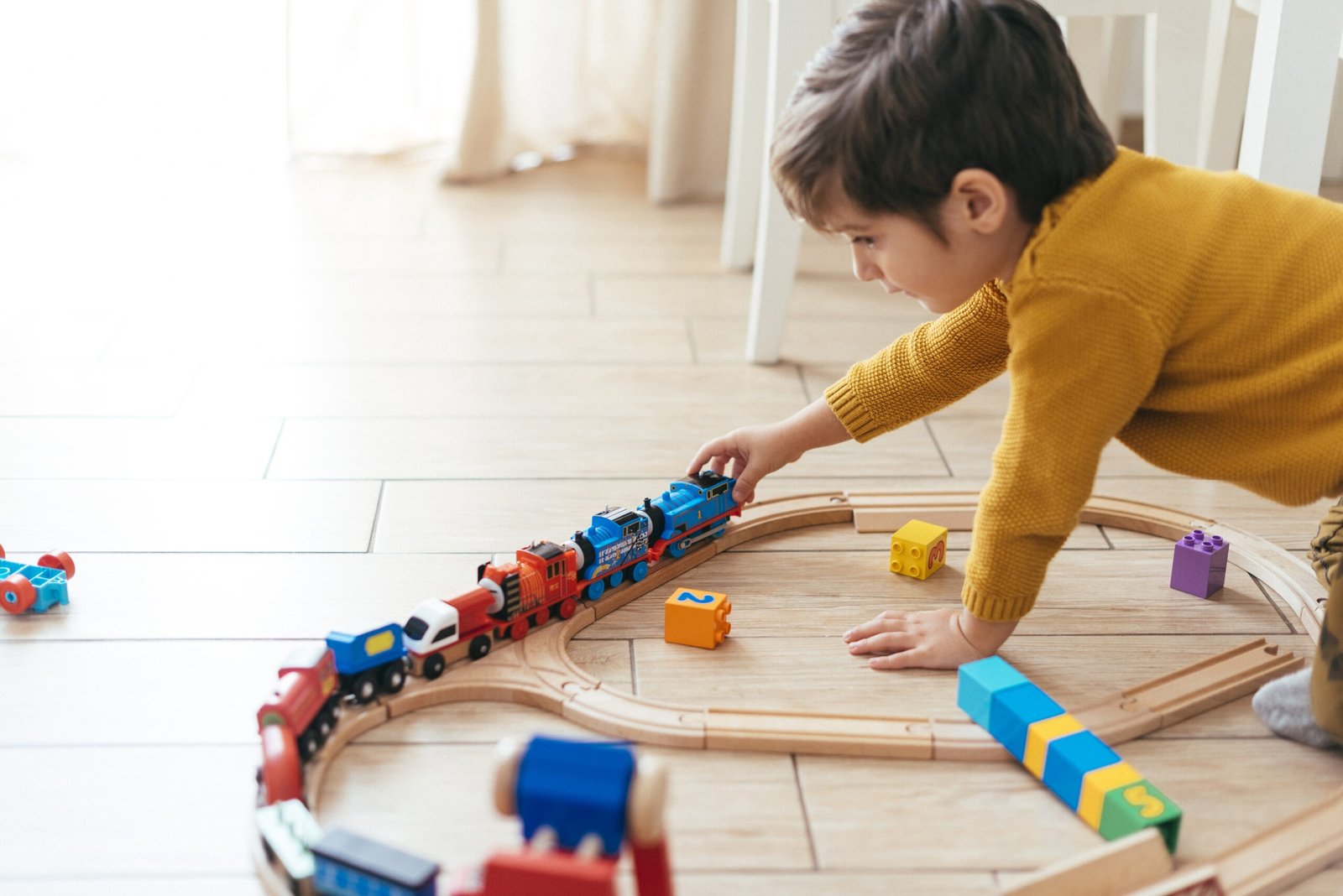 Por que brincar sozinho é fundamental para as crianças?